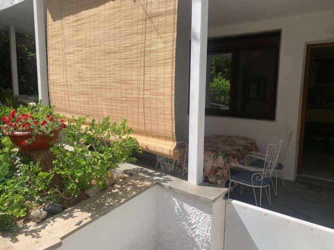 2 Bedrooms Apartment with garden view
