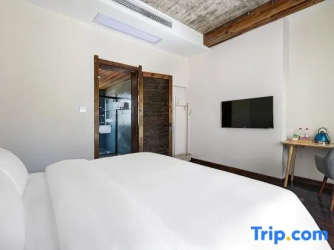 5 Bedrooms Suite