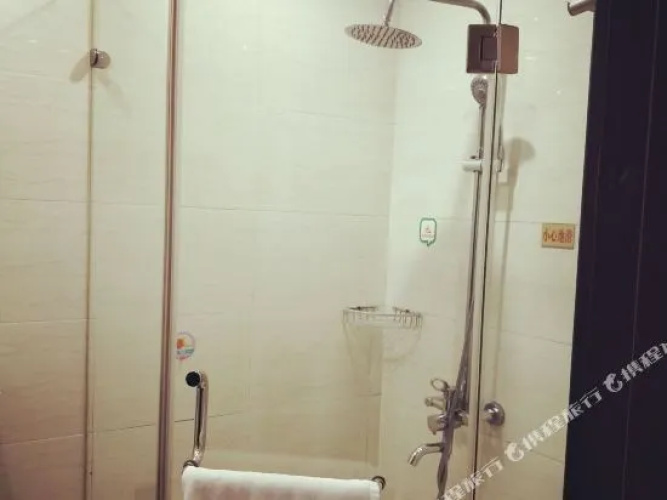 Yaqinge Hotel