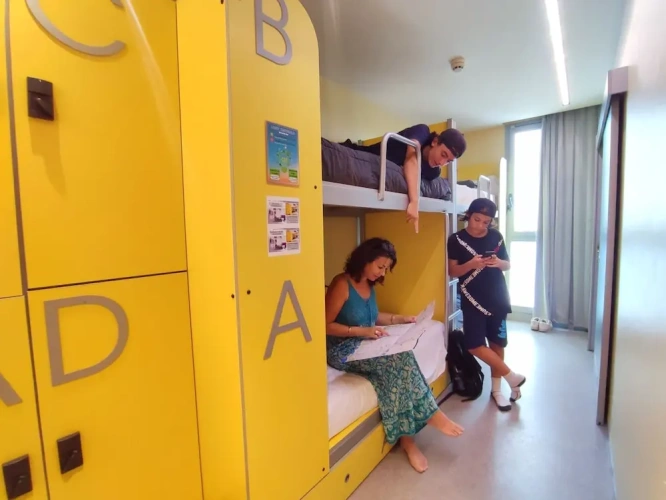 Standard Triple room