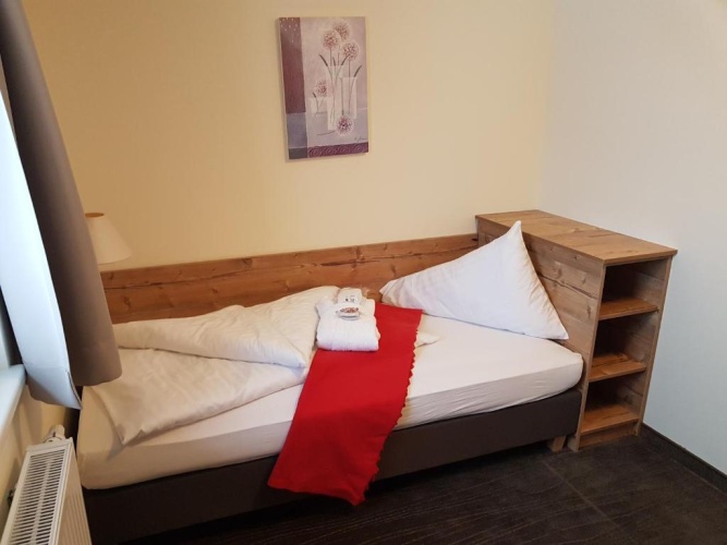 Standard Single room