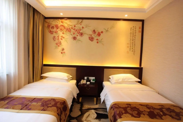 Junyue Hotel(石河子君悦酒店（石河子火车站店）)