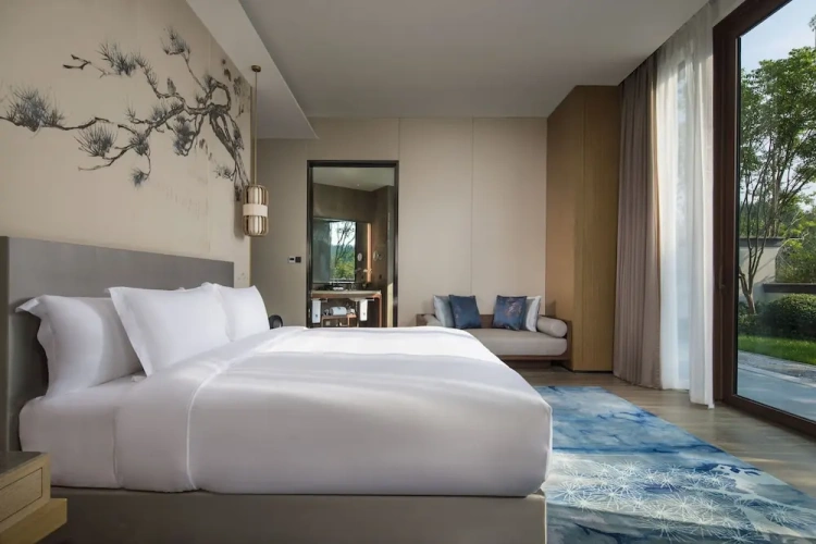 Standard Double room with balcony and with garden view