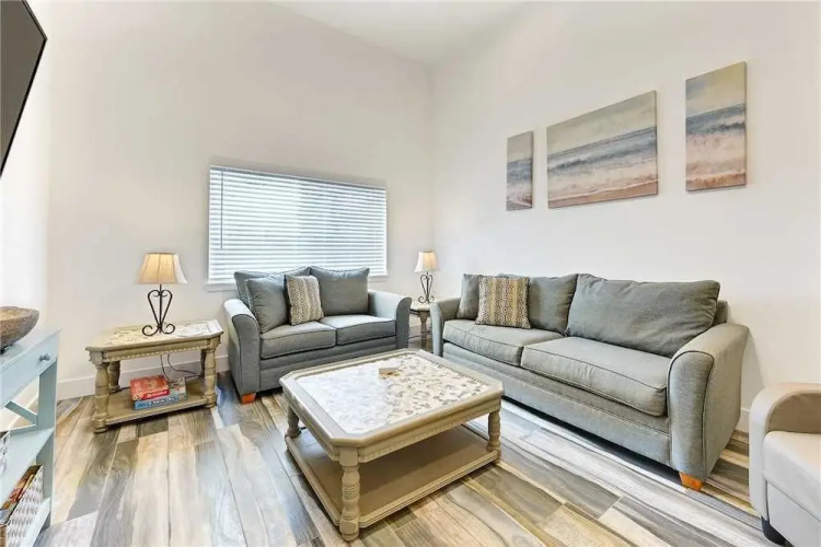 Pelican Beach - Three Bedroom Home