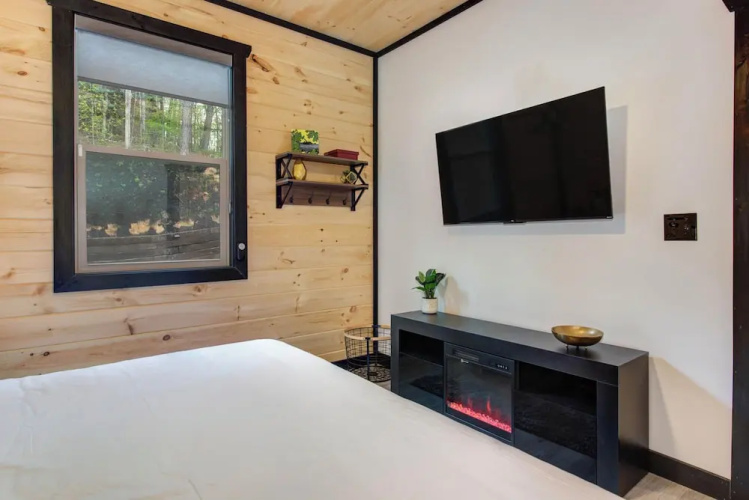 Smokies Modern Escape