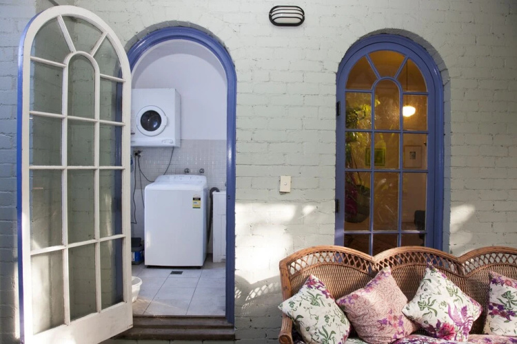 Bronte Bayview Street (H)