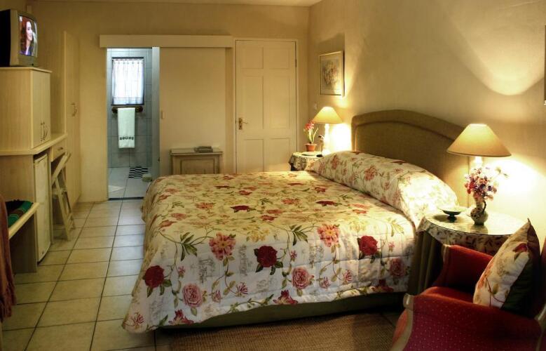 Milkwood Country CottageOver view