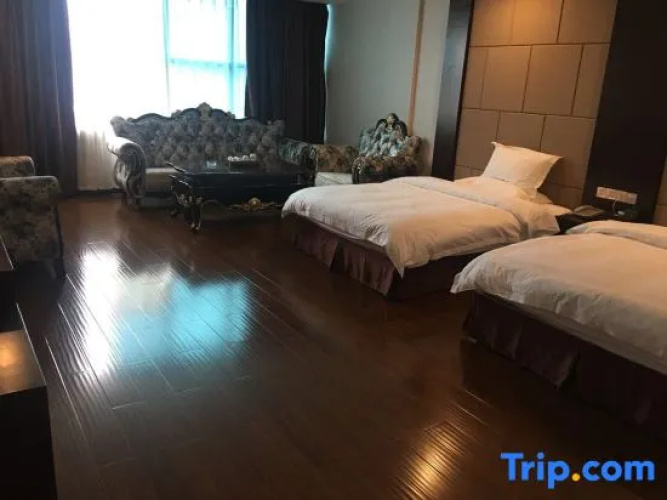 Huaxia Hotel