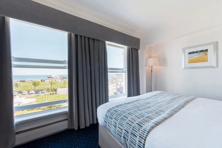 Standard Double Club room with sea view