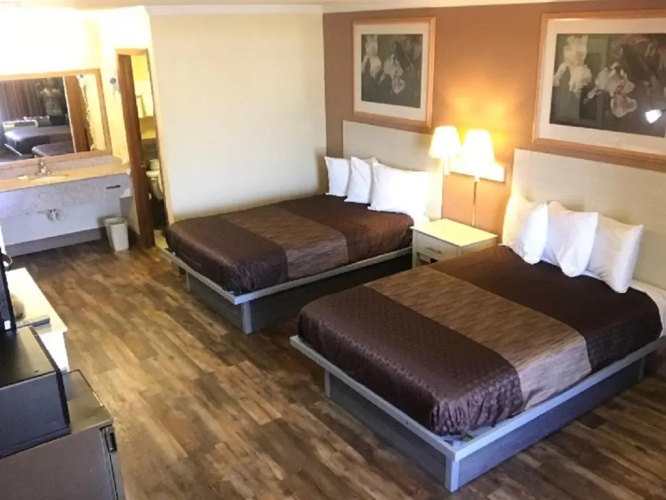 River Valley Motor Inn