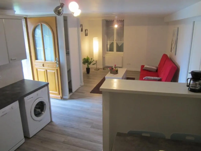 2 Bedrooms Apartment