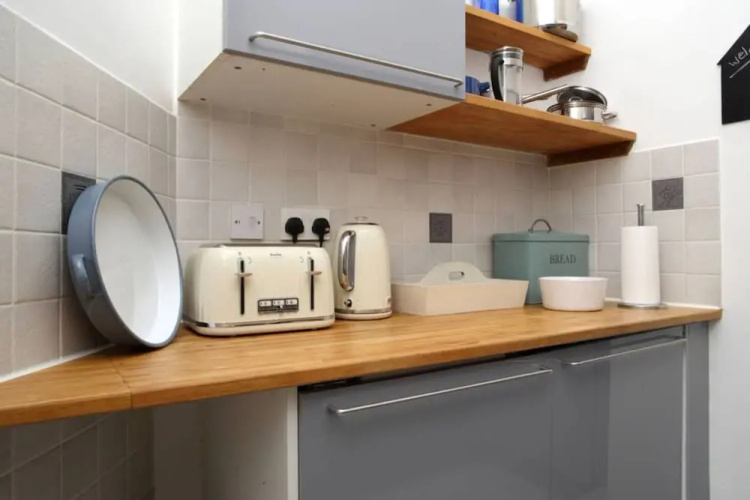 2 Bedroom Flat In New Town
