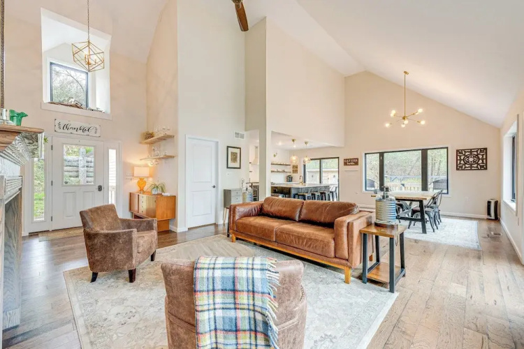 Lakefront Long Pond Home w/ Wraparound Deck!