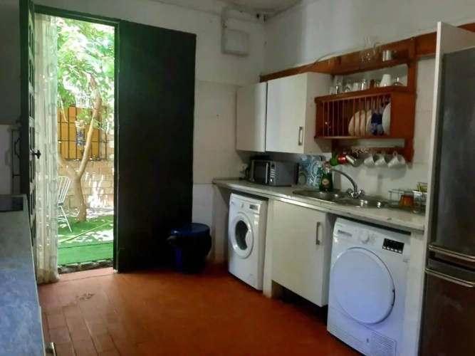 5 Bedrooms Cottage
