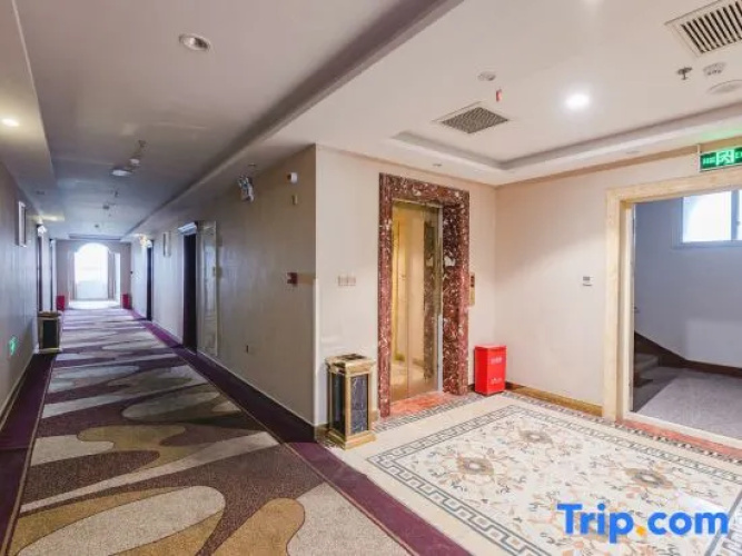 Neixiang Yuxuan Hotel