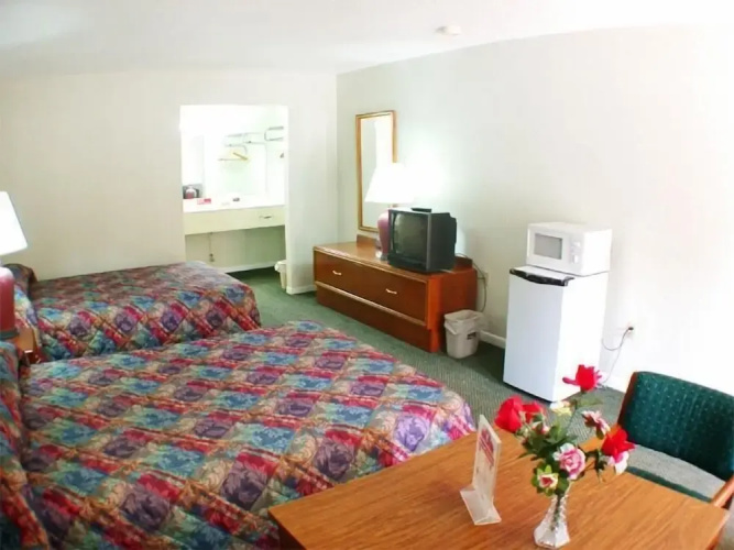 Express Inn & Suites
