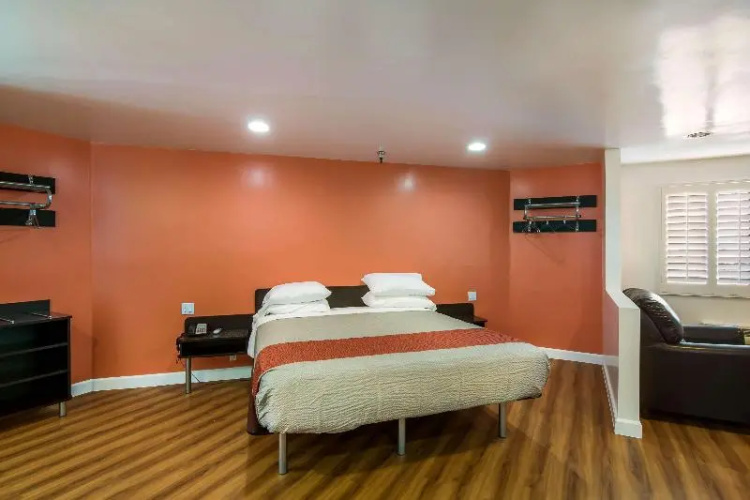 Rodeway Inn
