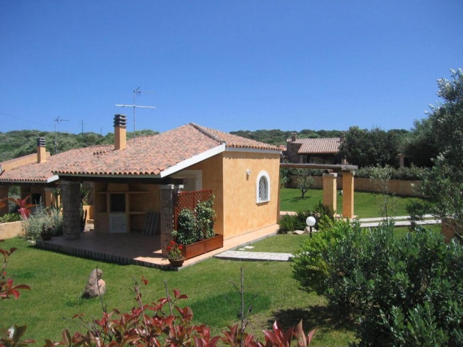 2 Bedrooms Villa