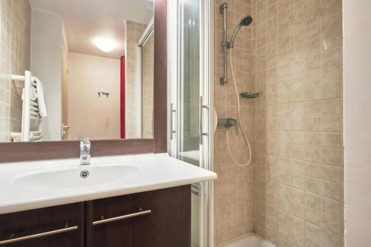 1 Bedroom Double Bungalow with balcony