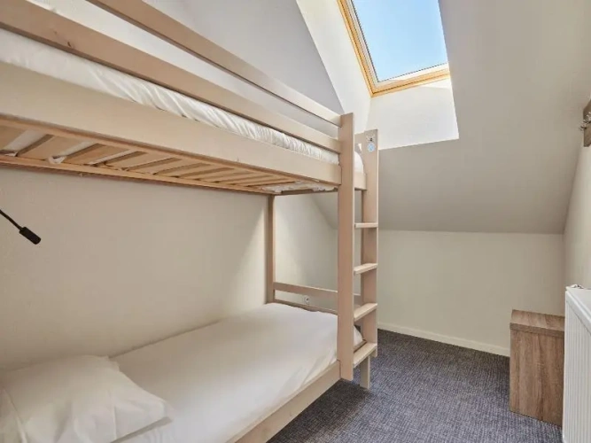 2 Bedrooms Bed in Dorm