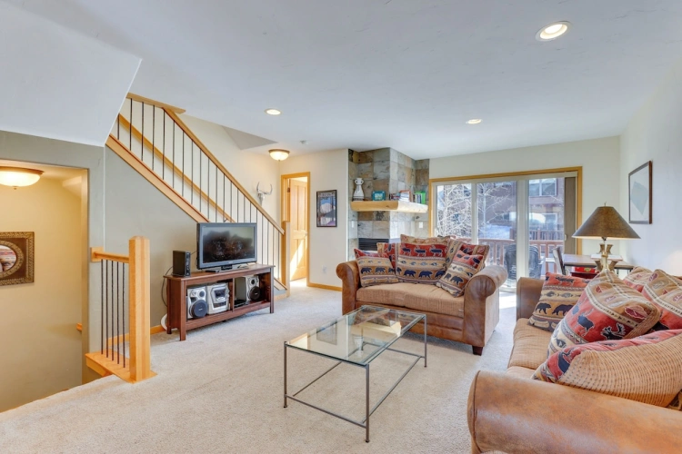 3 Bedrooms Apartment