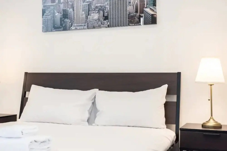 Modern 1 Bedroom Apartment in St Kilda