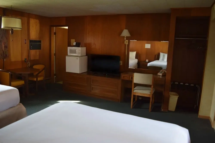 Deluxe Quadruple room