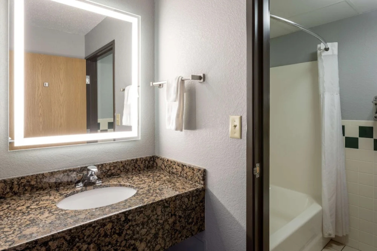 Americinn Silver Bay