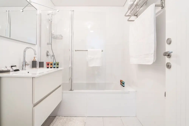 2 Bedrooms Classic Suite with city view