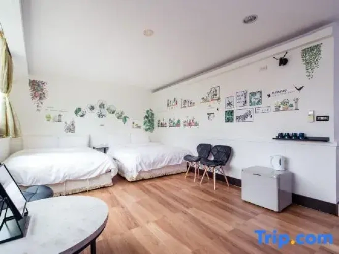 Standard Quadruple Family room