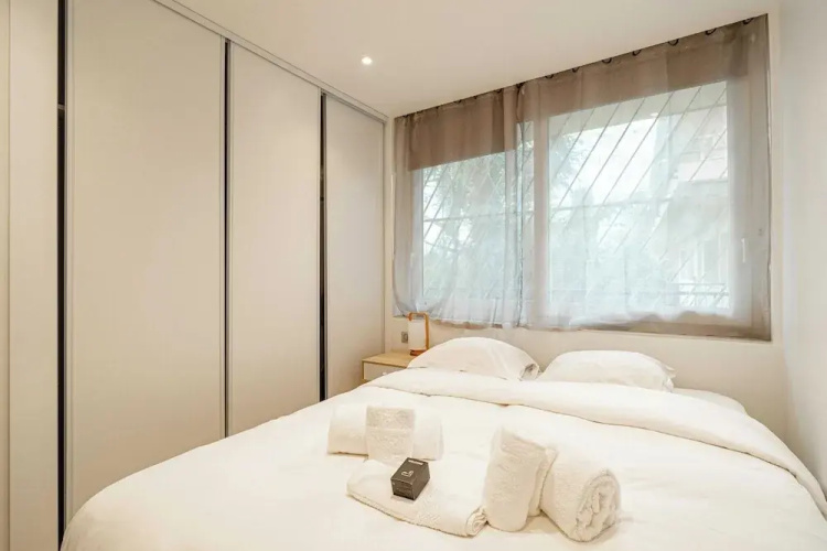 Renovated apt With Parking & Terrace - Palm Beach