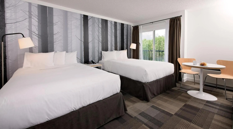 Coast Canmore Hotel & Conference Centre
