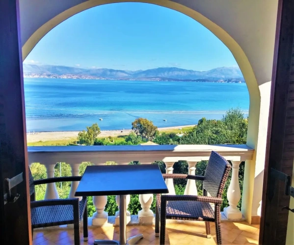 Studio with balcony and with sea view