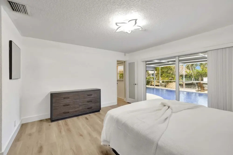 Waterfront Paradise Chic 3 BDR