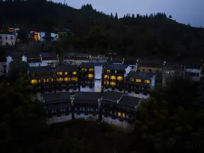 Guling sky Street Hotel