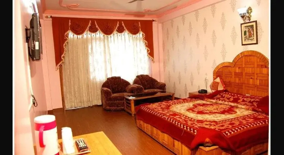 Hotel Naveen