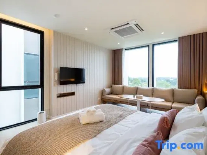 4 Bedrooms Villa