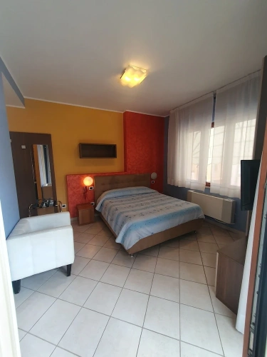 Classic Triple room with balcony and with city view