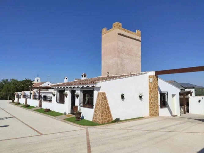 3 Bedrooms Cottage