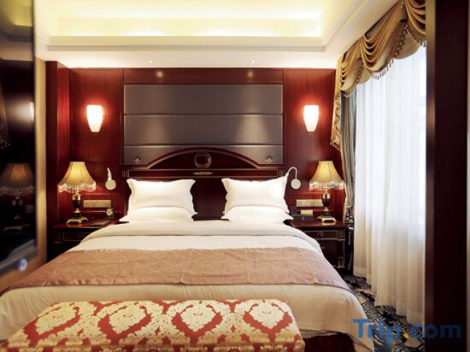 Garden Hotel