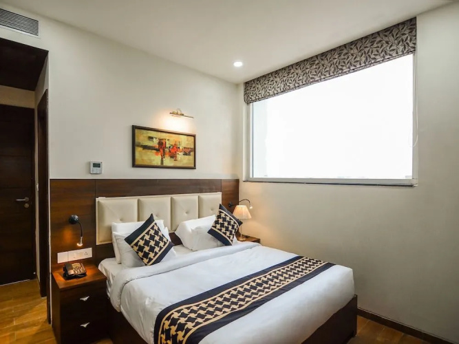Edition O 30009 Skyhilton Alam Bagh