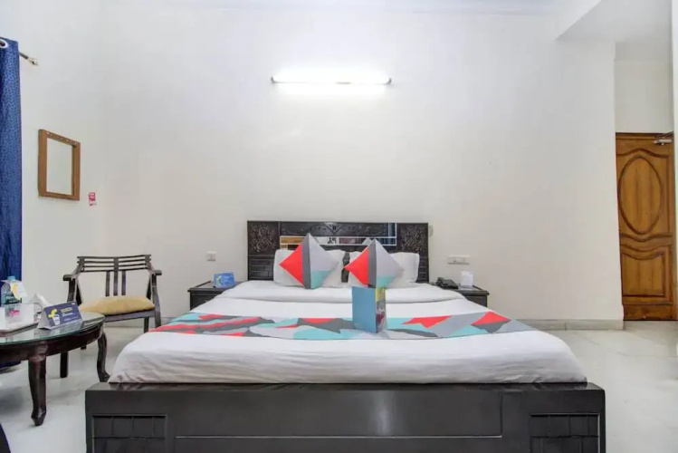 Hotel Ashray by FabHotels