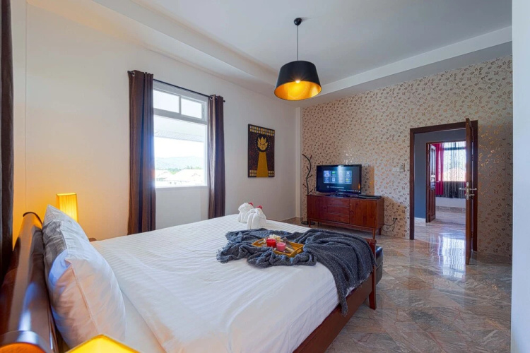 Luxurious 5-Bed Private Pool Villa - PV6