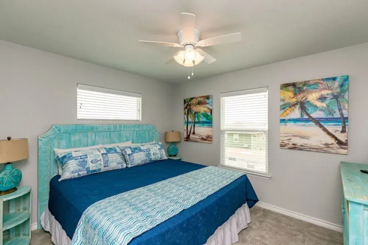 Fluorescent Home 516 by RedAwning