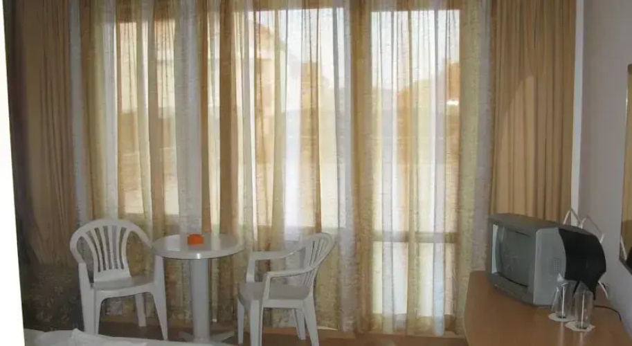 Tomcho Guest House