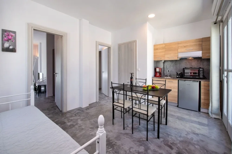 1 Bedroom Deluxe Duplex Suite