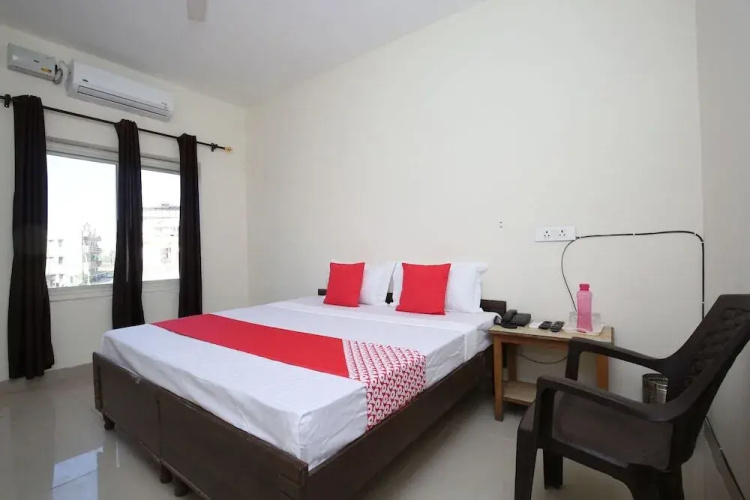 Jb Lodge By OYO Rooms