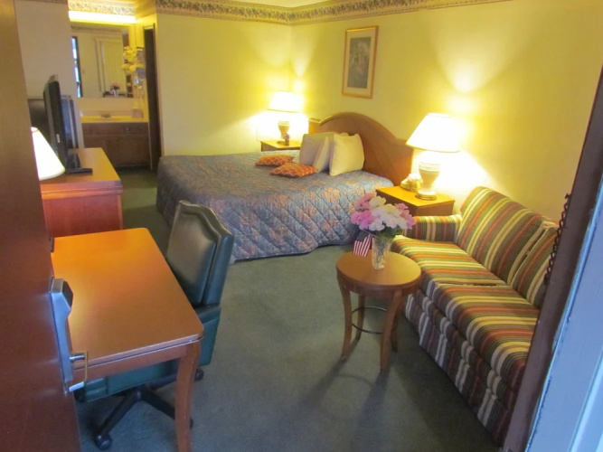 Lighthouse Inn Motel