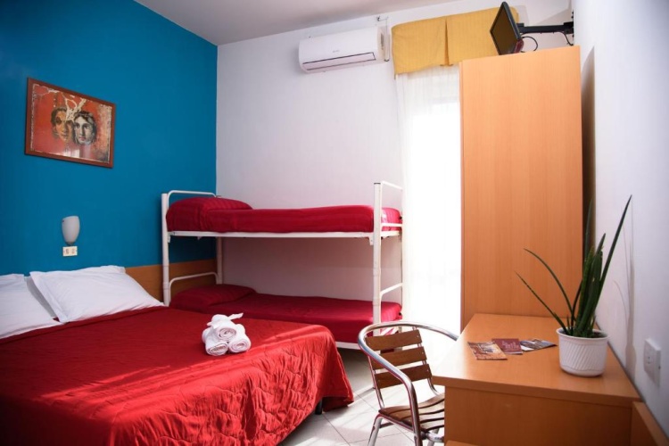 Standard Quadruple room