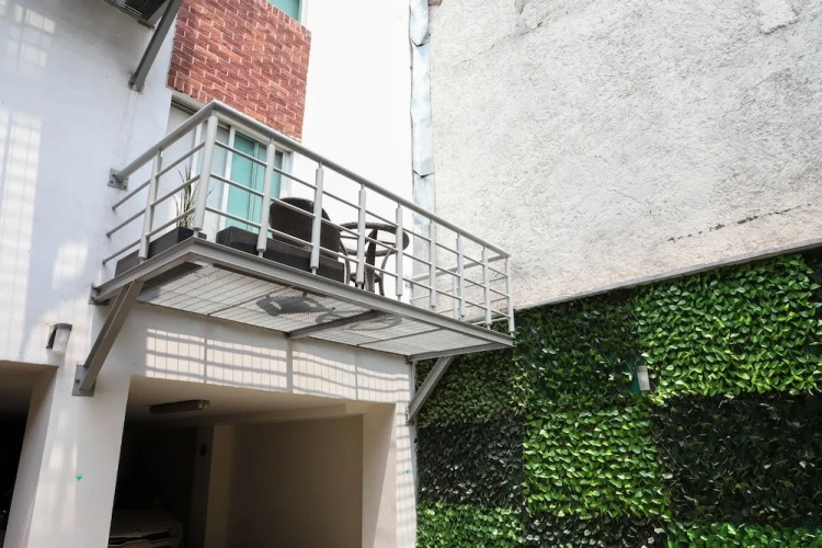 Standard room with balcony